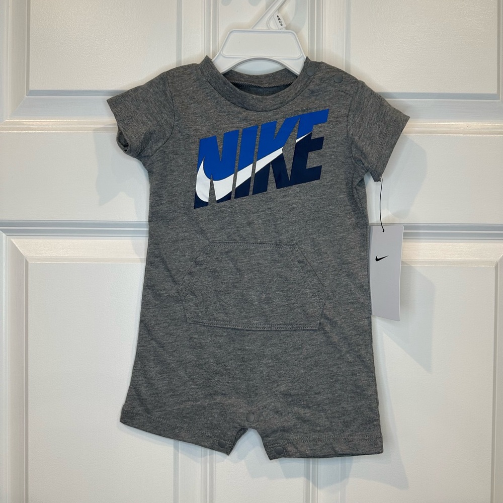 Nike Romper‎ Size 6 months NWT